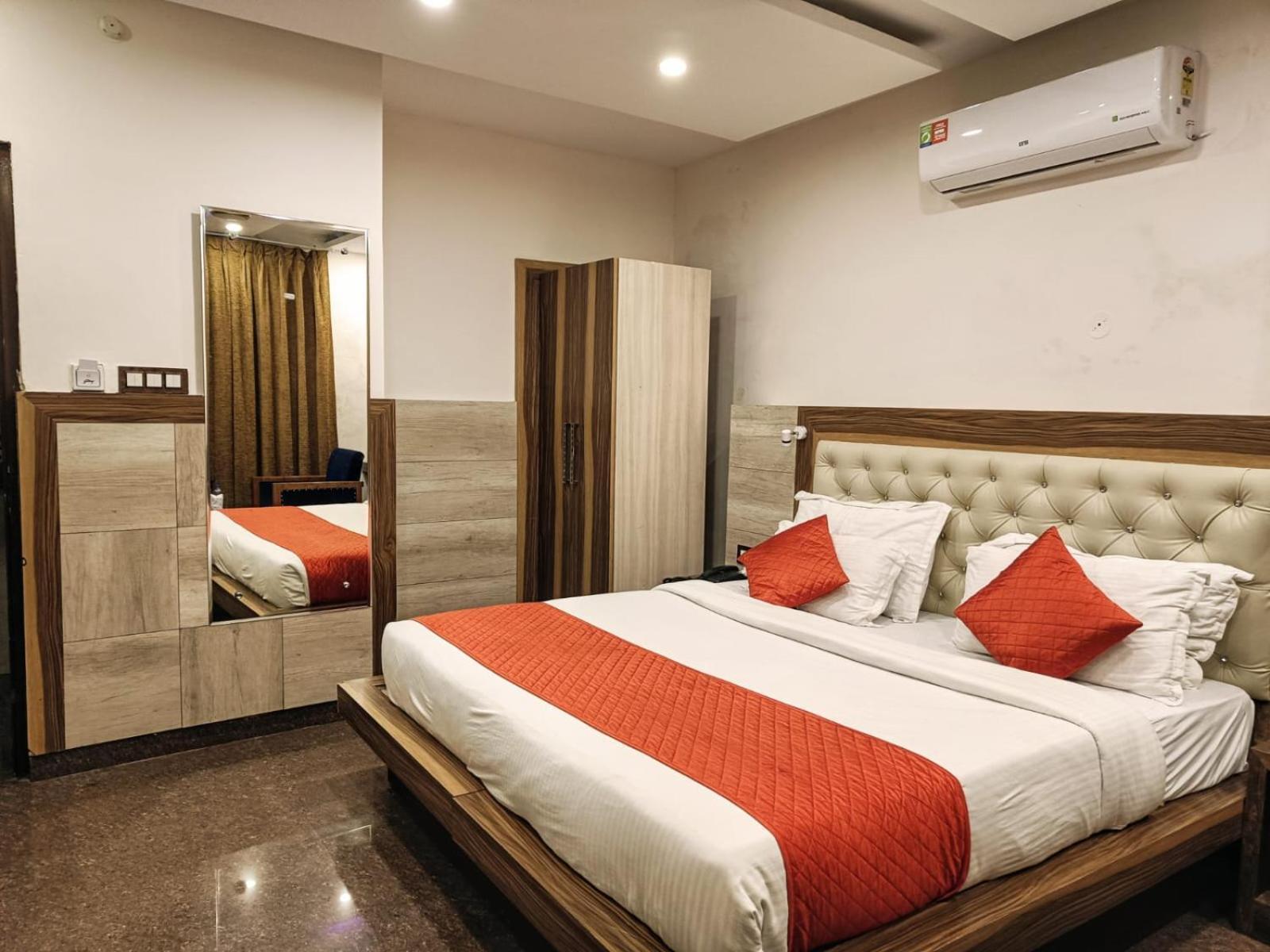 King Castle Mcleodganj-Centrally Heated And Air Cooled- Near Mall Road - Free Parking دارامشالا المظهر الخارجي الصورة