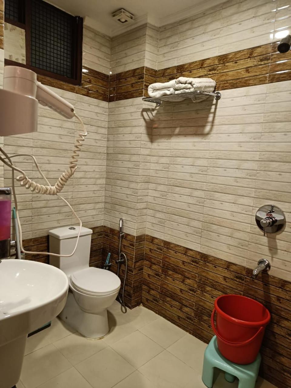King Castle Mcleodganj-Centrally Heated And Air Cooled- Near Mall Road - Free Parking دارامشالا المظهر الخارجي الصورة