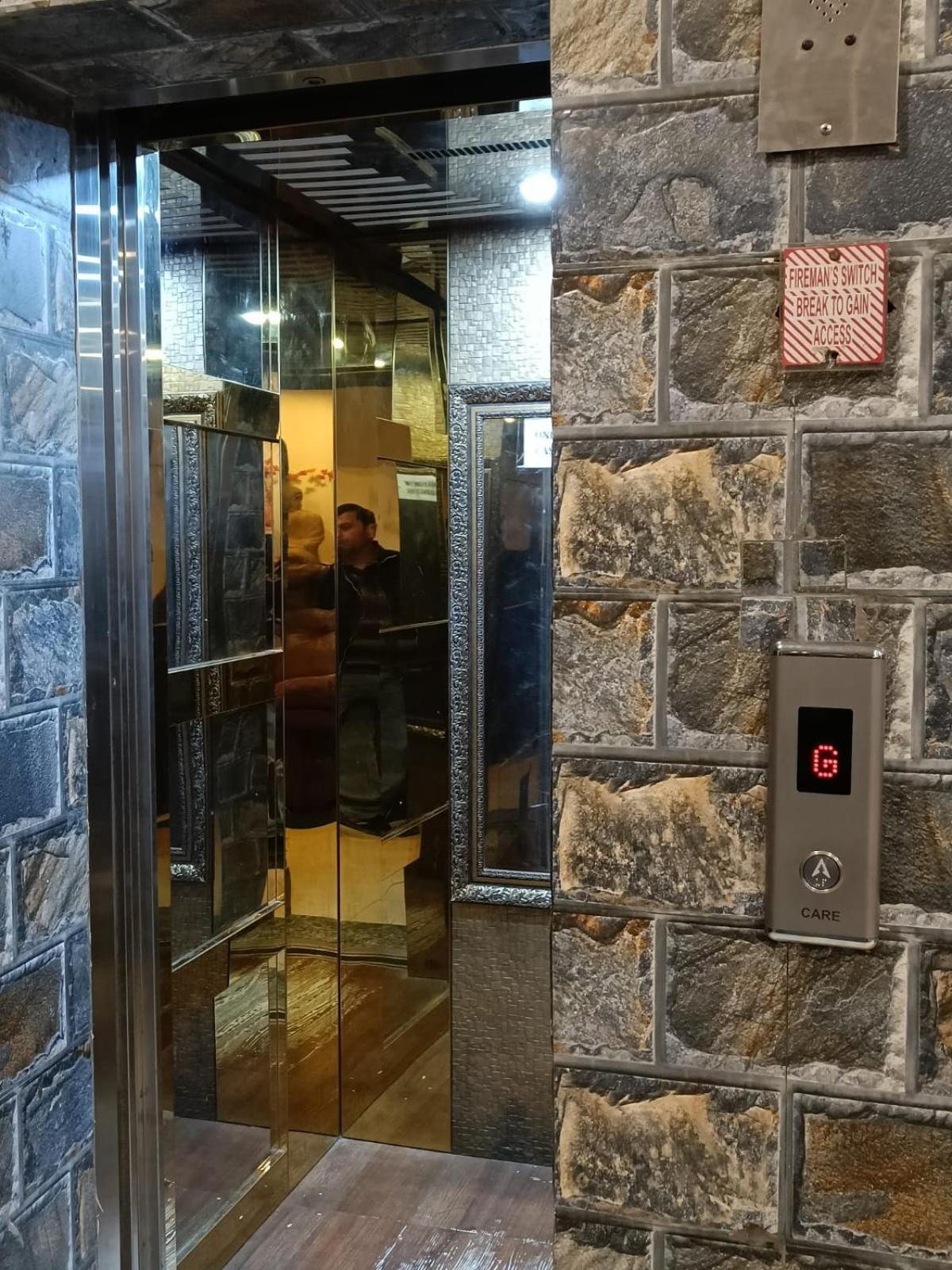 King Castle Mcleodganj-Centrally Heated And Air Cooled- Near Mall Road - Free Parking دارامشالا المظهر الخارجي الصورة